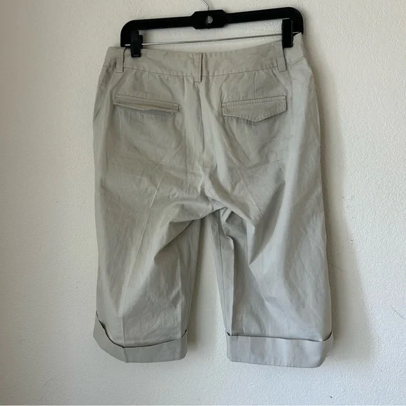 Tommy Bahama Women’s Casual Gray Bermuda Shorts - Picture 1 of 10